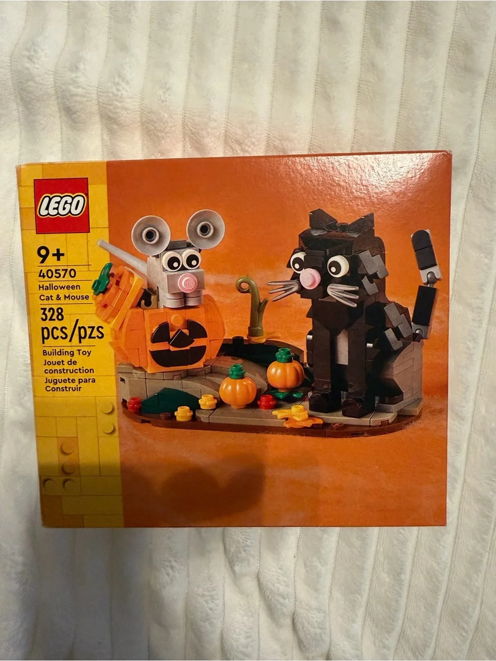 40570 LEGO Black Cat and Orange Pumpkin Fall Display